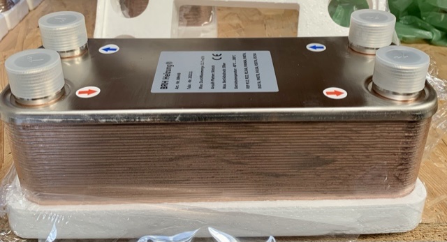 BRH Lemezes hőcserélő, kis ellenállású 40lemez, max 12.7m3/h, 4x1",124x304x109mm